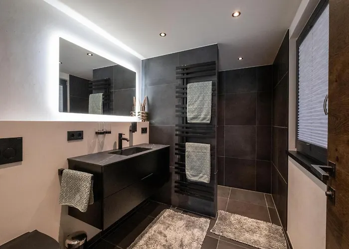 Chalet Mountain Hide-away