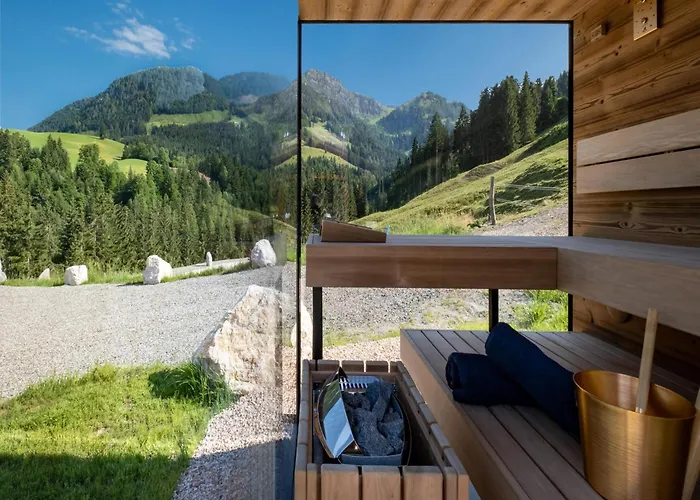 Chalet Mountain Hide-away *