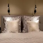 Mountain Hide-away *